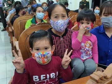 Xóa cách ly lúc 0h, Sơn Lôi vui hơn hội