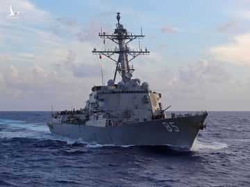 Khu trục hạm Mỹ USS McCampbell /// Hải quân Mỹ