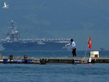 Đô đốc tàu sân bay Mỹ vinh dự khi nhận được sự đón tiếp nồng hậu từ nhân dân Việt Nam