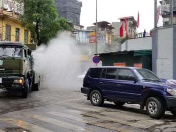 Quân đội triển khai tiêu độc khử trùng khu vực có ca COVID-19 thứ 17 - Ảnh 12. Quân đội triển khai tiêu độc khử trùng khu vực có ca COVID-19 thứ 17 - Ảnh 12.