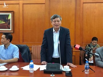 Thứ trưởng Phạm Công Tạc chia sẻ thông tin tại cuộc họp sáng 17/3. Ảnh: BN