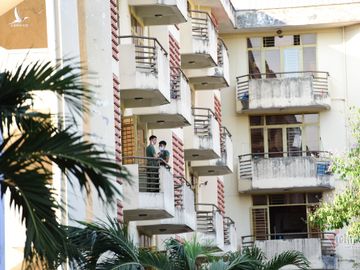 Trăm chiến sĩ tất bật dọn kí túc xá làm khu cách ly 17 nghìn giường