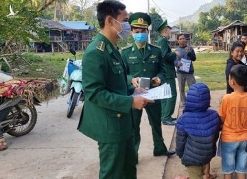 'Lá chắn sống' phòng dịch nơi biên giới Quảng Trị