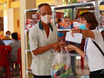 'Cảm ơn chia sẻ của người dân Việt Nam dành cho người nghèo chúng tôi'