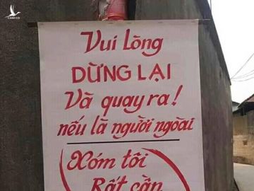 Ngôi làng toàn dân đồng lòng chống dịch Covid-19, đi đến cổng nhìn các tấm biển phải vỗ tay hoan hô - Ảnh 2.