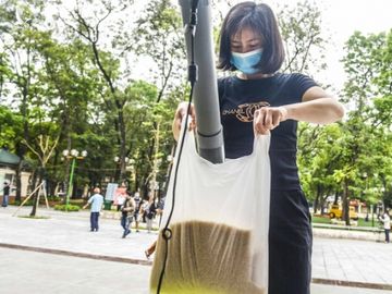 Hà Nội lần đầu tiên xuất hiện máy "ATM gạo" miễn phí cho người nghèo