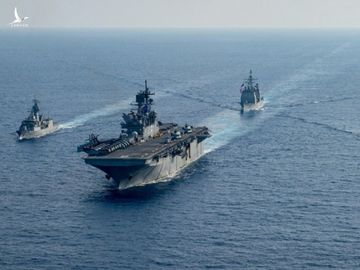 Tàu chiến của Mỹ và Australia diễn tập trên Biển Đông ngày 18/4. Ảnh: US Navy.