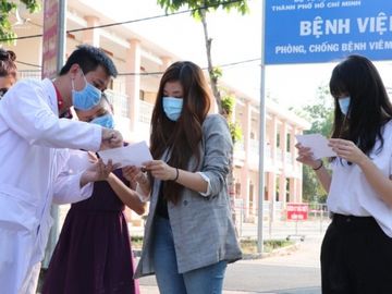 TP HCM: Ngày 7-4, thêm 9 bệnh nhân khỏi bệnh Covid-19 xuất viện - Ảnh 1.