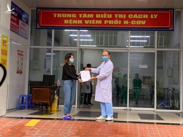 Hai nguoi mac Covid-19 o Benh vien Da chien Quang Ninh khoi benh hinh anh 1 khoibenh_164.jpg