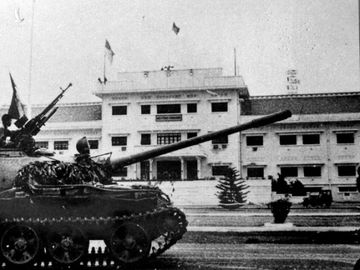 Tiết lộ lý do xe tăng ta rách te tua khi vào Dinh Độc Lập, T-90 tối tân cũng có hiểm họa - Ảnh 4.