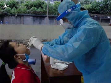 Việt Nam chống dịch COVID-19 thành công vì đoàn kết và đặt lợi ích nhân dân trên hết - Ảnh 3. Việt Nam chống dịch COVID-19 thành công vì đoàn kết và đặt lợi ích nhân dân trên hết - Ảnh 3.