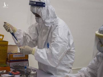 Vì sao bộ test nhanh Hà Nội đang thực hiện lại có giá trị tốt để tầm soát Covid-19?