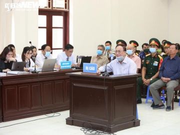 Cựu Đô đốc Nguyễn Văn Hiến: 'Cấp dưới tham mưu sai khiến tôi hiểu sai' - 1