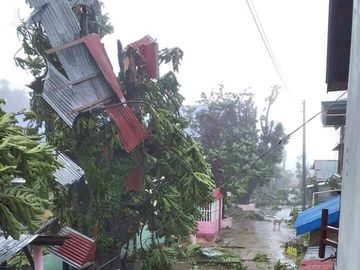 Philippines: Hàng chục ngàn người vừa chạy bão vừa tránh Covid-19 - Ảnh 5.