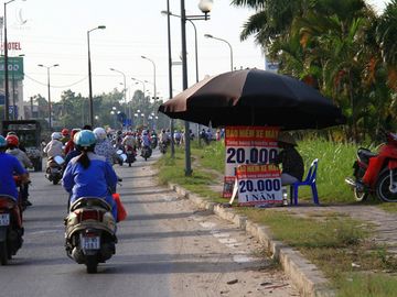 Thu bảo hiểm xe máy 765 tỉ đồng, doanh nghiệp bồi thường 45 tỉ đồng - Ảnh 1.