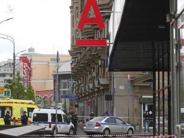 Bắt cóc con tin, dọa thổi bay tòa nhà tại Moscow