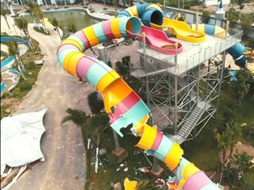 Nhiều cán bộ của Q.Hà Đông bị chỉ rõ trách nhiệm buông lỏng quản lý khi để doanh nghiệp xây dựng Công viên nước Thanh Hà /// Ảnh Trần Cường