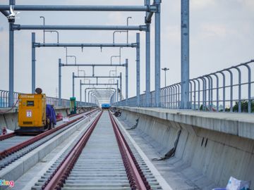 Metro so 1 gap rut hoan thien don doan tau dau tien chay thu nghiem hinh anh 2 depot_long_binh_Zing_27.jpg