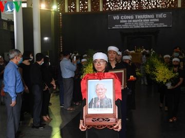 lanh dao dang, nha nuoc vieng va tien biet ong nguyen dinh huong hinh 17