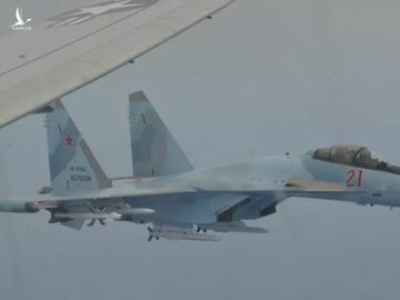 Su-35 Nga "uy hiếp" máy bay tuần thám P-8A Mỹ: 65 phút đối đầu đầy kịch tính