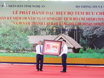 Thủ tướng kí phát hành bộ tem Kỉ niệm 130 năm ngày sinh Chủ tịch Hồ Chí Minh