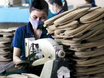 Bốn tháng không thu được 1 đồng, không còn sức chờ hưởng hỗ trợ