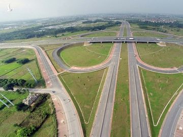 Lo đón đại bàng, đừng quên chim sẻ - Ảnh 1.