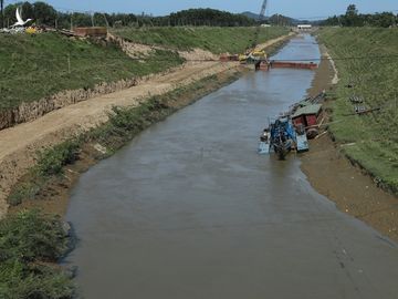 Mực nước tại thượng nguồn sông Đào chiều 8/6. Ảnh: Nguyễn Hải.