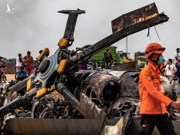 Hiện trường vụ rơi trực thăng Mi-17 ở Indonesia /// AFP