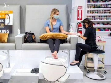 Tiệm nail của người gốc Việt ở California mừng ngày mở lại - ảnh 3