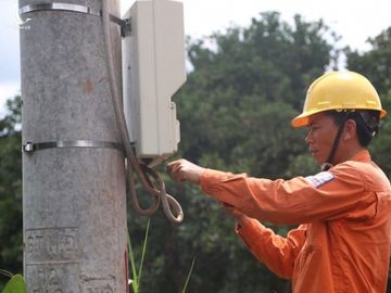 Vi sao tien dien cua nhieu ho gia dinh tang cao dot bien? hinh anh 1