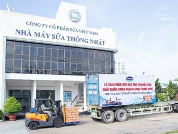 Lô sữa đặc Ông Thọ xuất khẩu đi Trung Quốc trong tháng 4/2020.