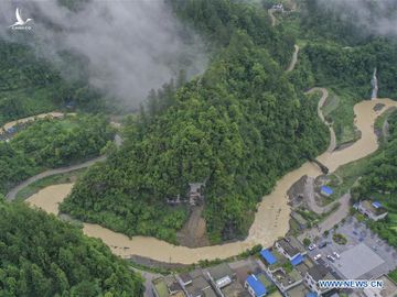 mua lu o Trung Khanh anh 1