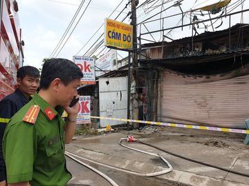 3 người chết cháy giữa ban ngày trong tiệm cầm đồ - Ảnh 4.