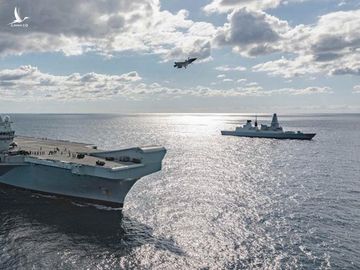 Tàu sân bay HMS Queen Elizabeth /// Hải quân hoàng gia Anh