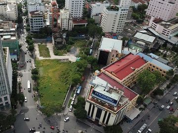 ong vu huy hoang bi cao buoc sai pham lien quan "dat vang" tp hcm hinh 2