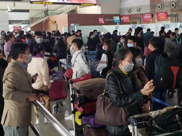Mở lại các chuyến bay thương mại quốc tế từ tháng 8/2020