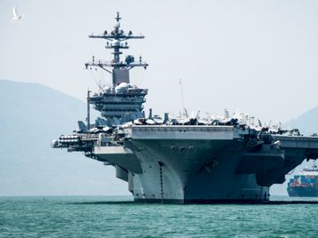 USS Carl Vinson thăm Việt Nam tháng 3/2018. Ảnh: US Navy.