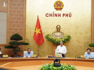 Thủ tướng Nguyễn Xuân Phúc phát biểu tại phiên họp /// Ảnh Quang Hiếu