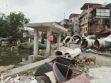 Ghi nhận tại hiện trường, các hoạt động thi công đang bị trì hoãn không triển khai.