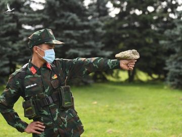 Army Games: Xạ thủ bắn tỉa Việt Nam rèn thể lực, yếu lĩnh bắn như thế nào? - Ảnh 4.