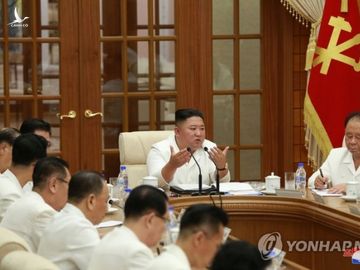 Ông Kim Jong-un tái xuất, xua tan tin đồn hôn mê - ảnh 3