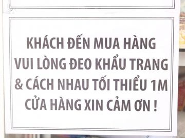 Nhiều hàng quán tại Hà Nội lắp vách ngăn phòng dịch để tiếp tục kinh doanh8