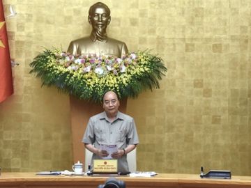 Thư Thủ tướng: Cả nước hãy chia sẻ, bảo vệ những chiến sĩ áo trắng tuyến đầu chống dịch - Ảnh 1.