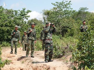 Thiếu tướng Lê Đức Thái: Xử lý nghiêm nếu tiếp tay xuất nhập cảnh trái phép - ảnh 1