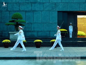 Lễ thượng cờ rủ Quốc tang nguyên Tổng Bí thư Lê Khả Phiêu - ảnh 2