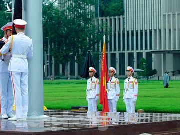 Lễ thượng cờ rủ Quốc tang nguyên Tổng Bí thư Lê Khả Phiêu - ảnh 12