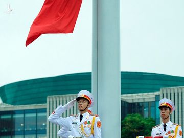 Lễ thượng cờ rủ Quốc tang nguyên Tổng Bí thư Lê Khả Phiêu - ảnh 13