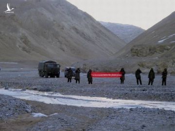 Báo Ấn: Nghi binh ở Hồ Pangong Tso, Trung Quốc sắp nuốt trọn vị trí chiến lược ở Ladakh? - Ảnh 1.