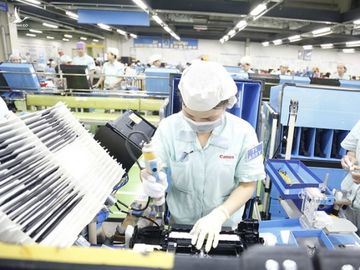 Sản xuất tại Công ty TNHH Canon Việt Nam, Khu công nghiệp Thăng Long, H.Đông Anh, Hà Nội /// ẢNH: PHẠM HÙNG